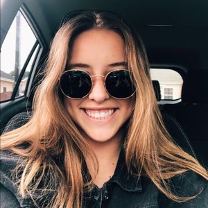 Meet your Posher, Lucy